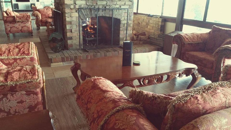 Cherrabah Resort Warwick Elbow Valley Bagian luar foto